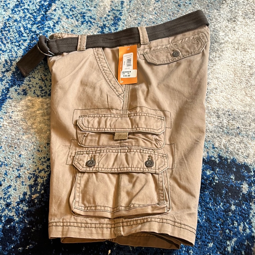 NWTs mens Lee cargo shorts sz 30